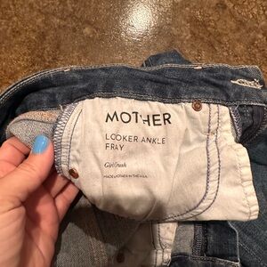 Mother jeans size 25! In great condition!